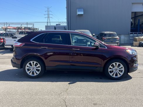 Used 2022 Ford Edge Titanium AWD/4WD image 8