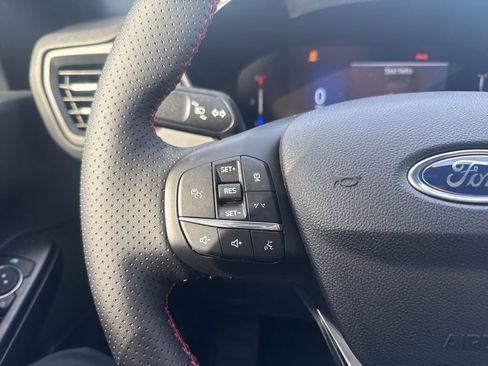 New 2026 Ford Escape ST-Line w/ Tech Pack #1 AWD/4WD image 15