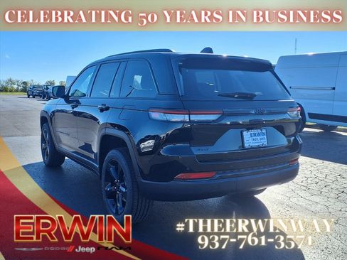 New 2025 Jeep Grand Cherokee Altitude w/ Trailer Tow Package image 8