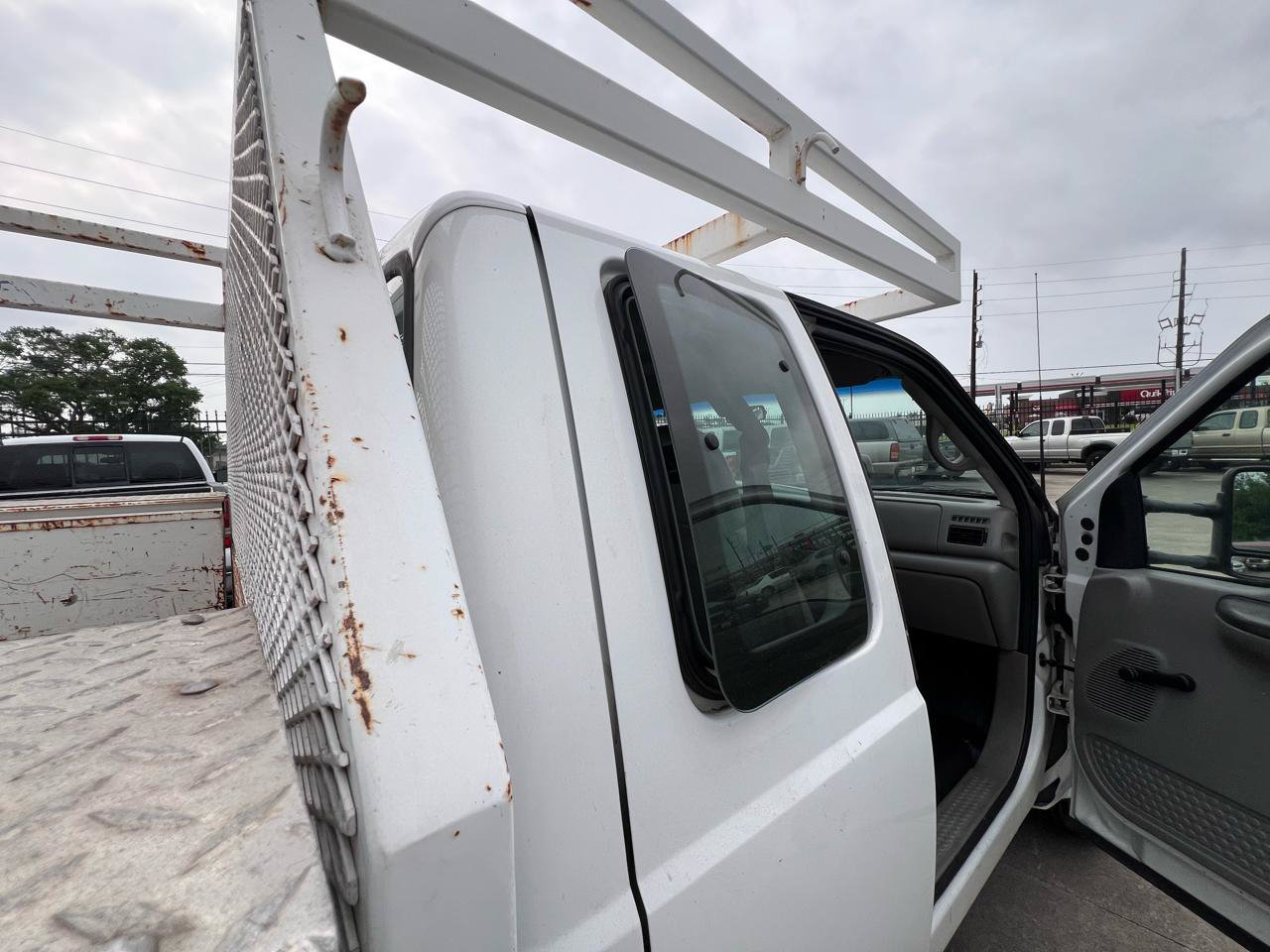 Used 2001 Ford F350 XL RWD image 76