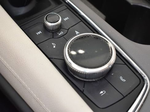 Used 2023 Cadillac XT5 Premium Luxury image 34