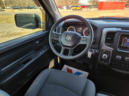 Used 2018 RAM 1500 Express image 20