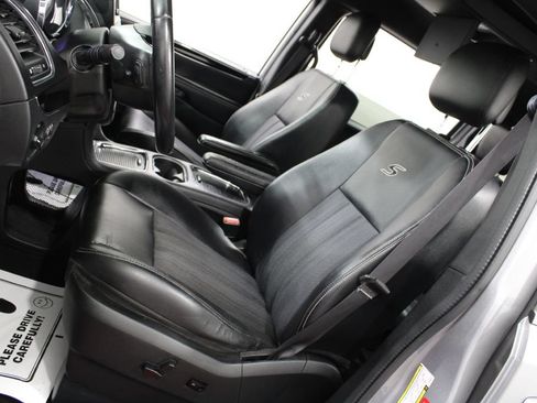 Used 2014 Chrysler Town & Country S FWD image 12