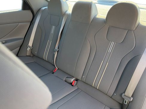Certified 2025 Hyundai Elantra SEL image 13