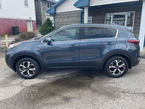 Used 2022 Kia Sportage LX AWD/4WD image 7