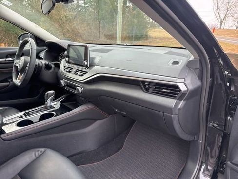 Used 2023 Nissan Altima 2.5 SR AWD/4WD image 25