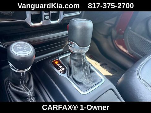 Used 2021 Jeep Wrangler Unlimited Sahara w/ Cold Weather Group AWD/4WD image 23