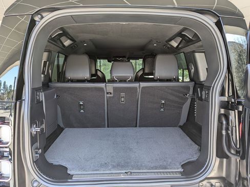 Certified 2025 Land Rover Defender 110 image 28