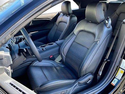 Used 2024 Ford Mustang GT Premium image 19