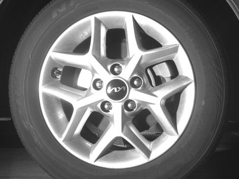 Used 2025 Kia Soul LX w/ LX Technology Package FWD image 13
