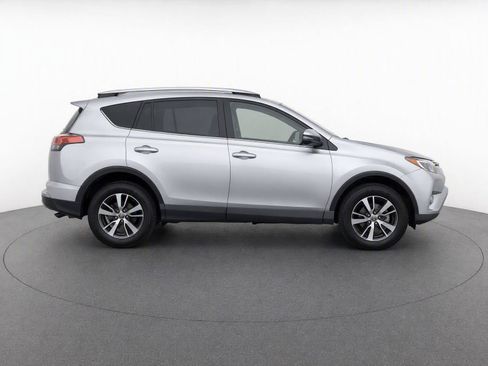 Used 2016 Toyota RAV4 XLE FWD image 8