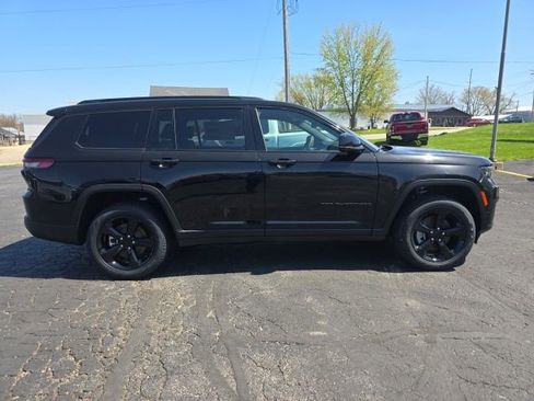 New 2025 Jeep Grand Cherokee L Limited w/ Luxury Tech Group II AWD/4WD image 8
