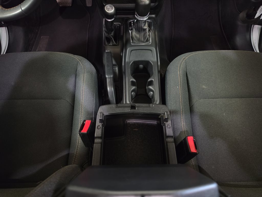 Used 2024 Jeep Wrangler Unlimited Sport AWD/4WD image 16