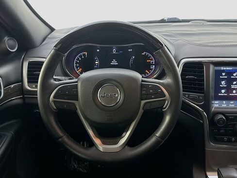 Used 2018 Jeep Grand Cherokee Overland AWD/4WD image 13