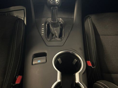 Used 2025 Ford Mustang Coupe RWD image 5