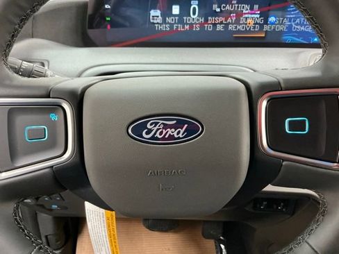 New 2026 Ford Expedition Active image 29