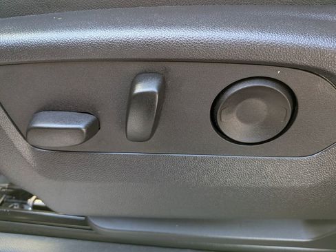 Used 2025 GMC Sierra 1500 AT4 image 18