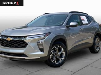 Used 2025 Chevrolet Trax LT FWD video 1