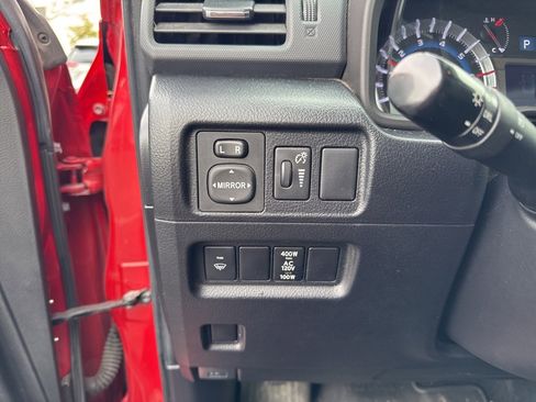 Used 2017 Toyota 4Runner TRD Off-Road Premium image 27