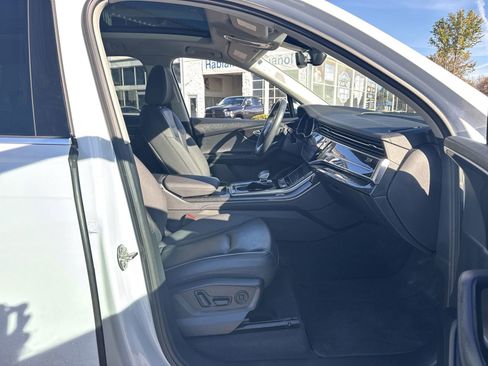 Used 2023 Audi Q7 3.0T Prestige w/ Prestige Package image 33