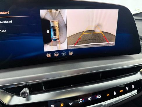 Used 2025 Cadillac Lyriq Luxury RWD image 12