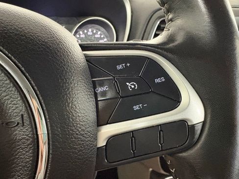 Used 2019 Jeep Compass Latitude FWD image 20