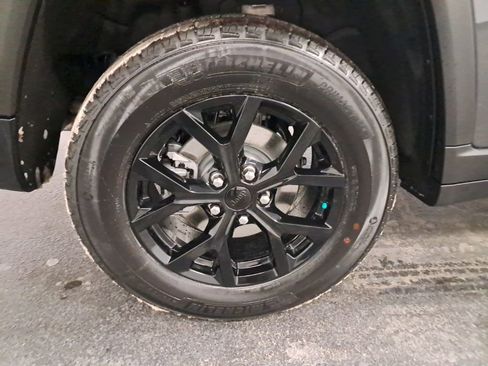 New 2026 Jeep Grand Cherokee Altitude AWD/4WD image 27