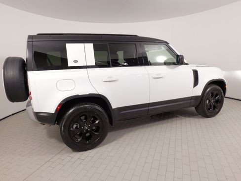 Used 2020 Land Rover Defender 110 HSE AWD/4WD image 8