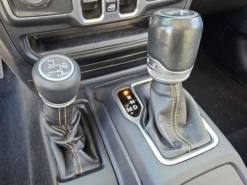 Used 2021 Jeep Wrangler Unlimited Sahara image 23