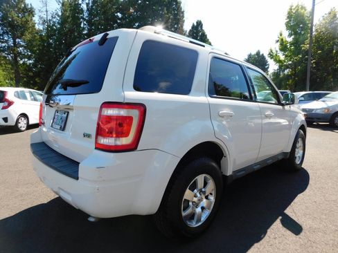 Used 2010 Ford Escape Limited image 2