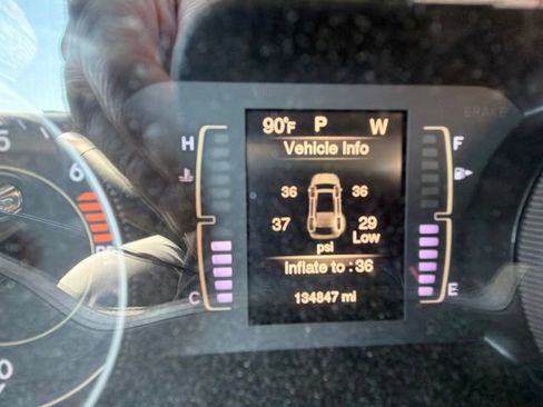 Used 2017 Jeep Cherokee Latitude AWD/4WD image 17