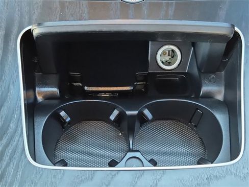 Used 2018 Mercedes-Benz E 300 image 31