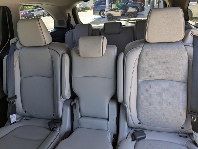 Used 2023 Honda Odyssey Elite image 33