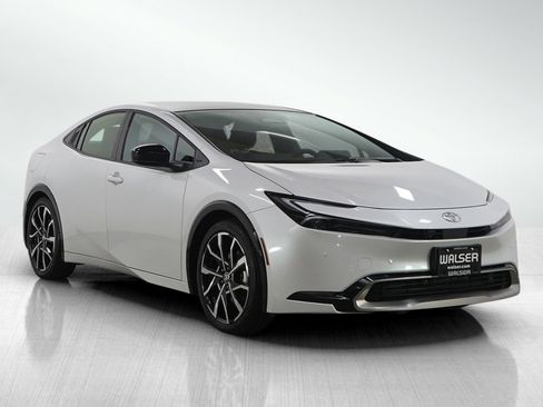 Used 2023 Toyota Prius Prime Premium image 7