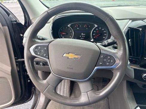Used 2021 Chevrolet Traverse LT FWD image 8