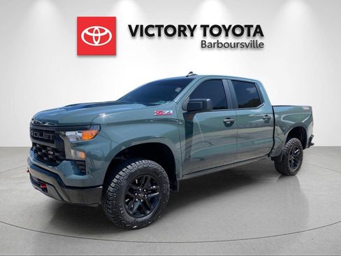 Used 2025 Chevrolet Silverado 1500 Custom Trail Boss AWD/4WD image 1