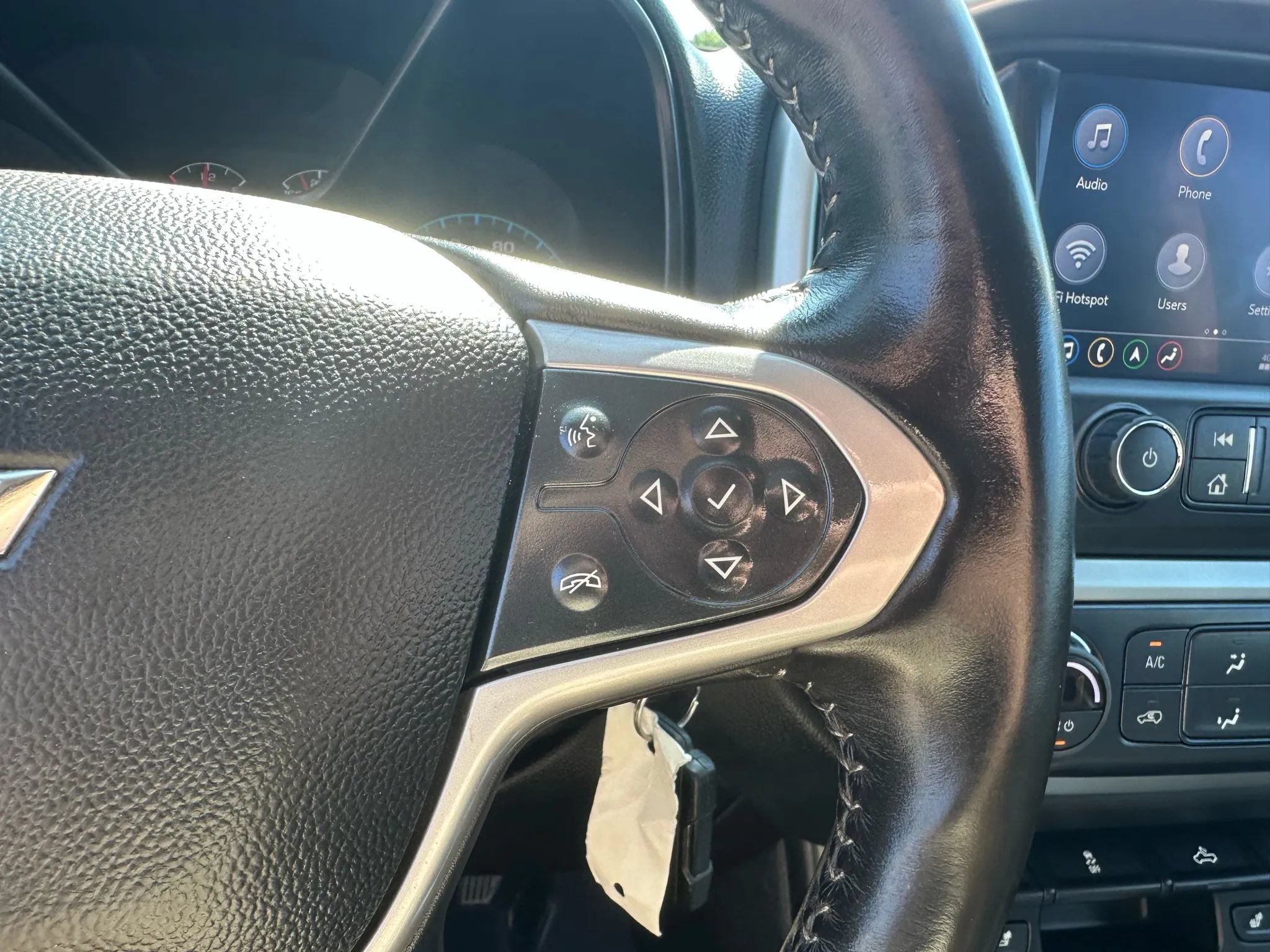 Used 2022 Chevrolet Colorado LT w/ Luxury Package AWD/4WD image 32