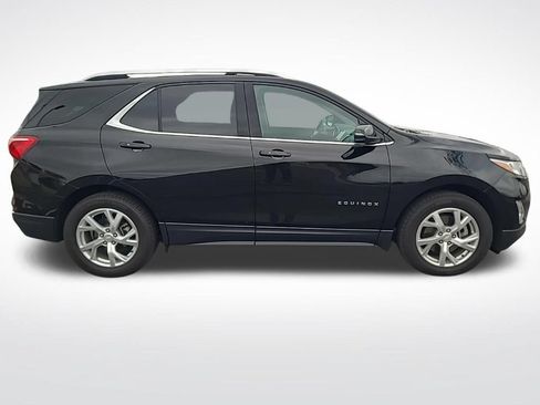 Used 2018 Chevrolet Equinox LT w/ Sun & Infotainment Package AWD/4WD image 2
