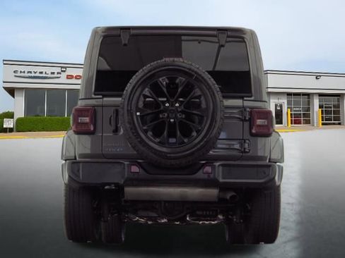 Used 2025 Jeep Wrangler Unlimited Sahara w/ Safety Group AWD/4WD image 6
