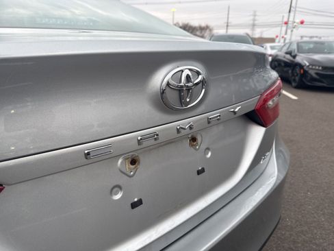 Used 2018 Toyota Camry LE image 11