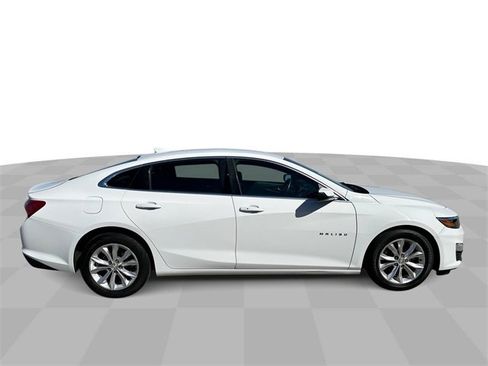 Used 2020 Chevrolet Malibu LT image 9