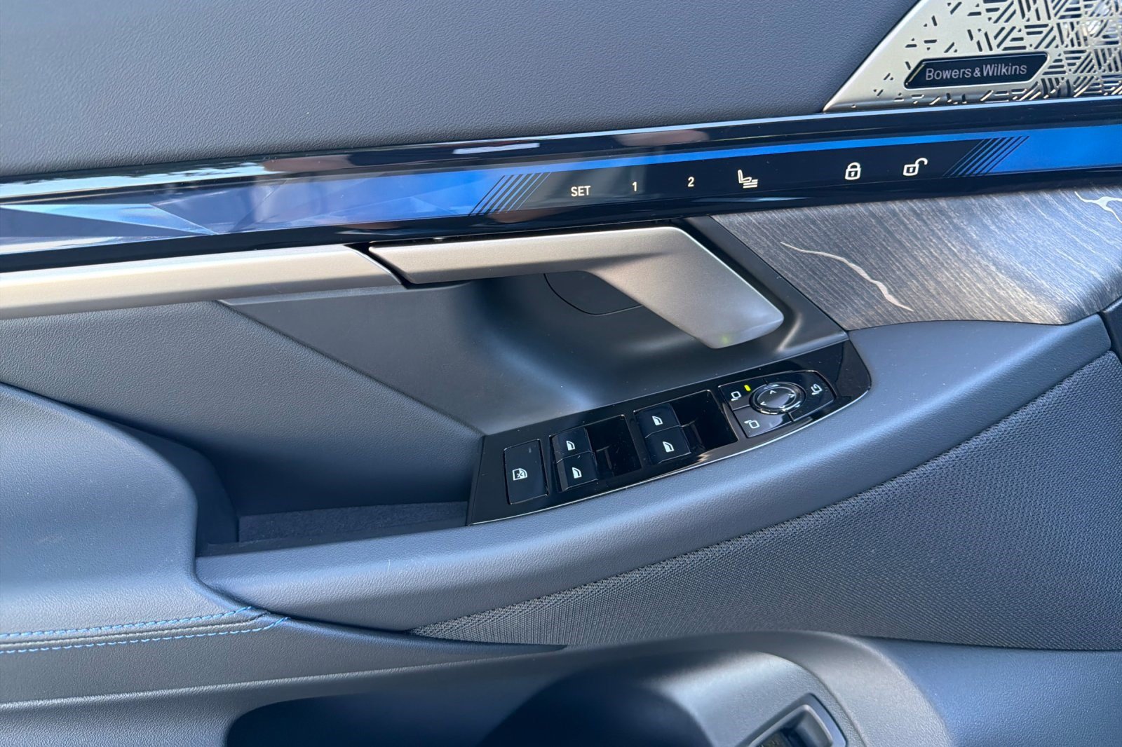 New 2026 BMW i5 M60 AWD/4WD image 9