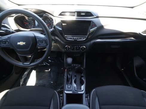 Used 2023 Chevrolet TrailBlazer LT w/ Convenience Package AWD/4WD image 11