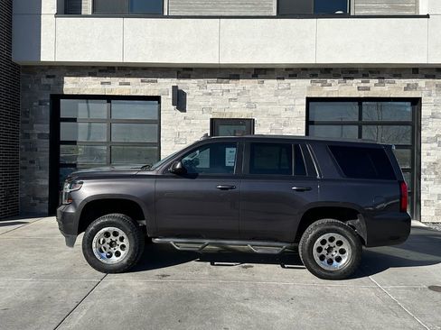 Used 2018 Chevrolet Tahoe LT image 6