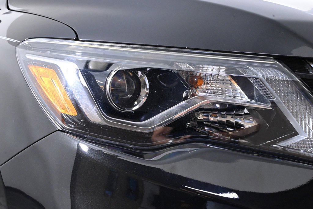 Used 2020 Nissan Pathfinder Platinum AWD/4WD image 12