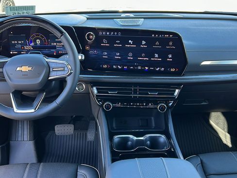 New 2026 Chevrolet Traverse High Country image 18