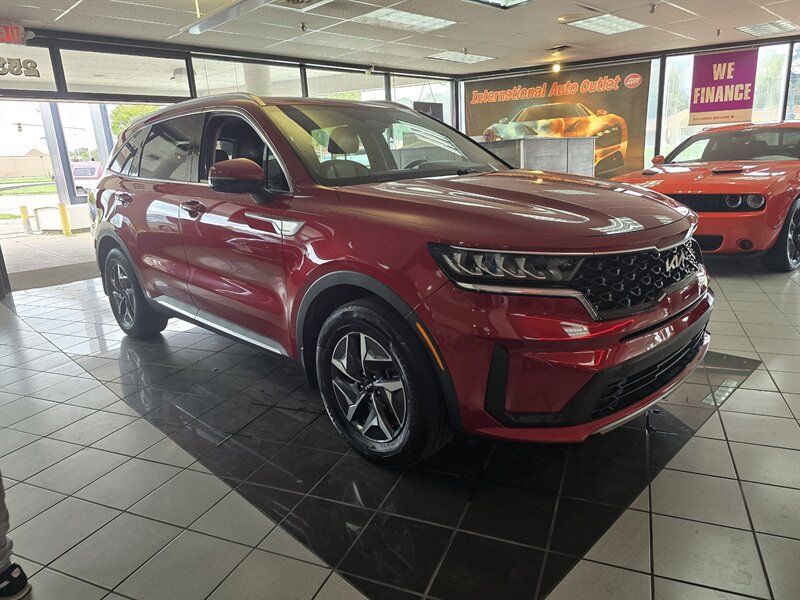 Used 2022 Kia Sorento S AWD/4WD image 3
