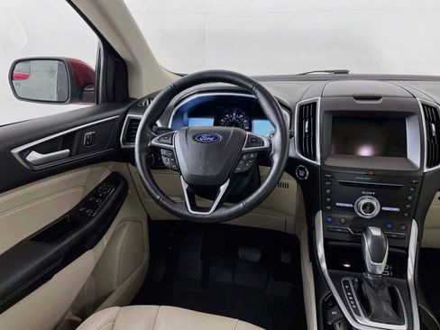 Used 2018 Ford Edge Titanium w/ Equipment Group 301A AWD/4WD image 2