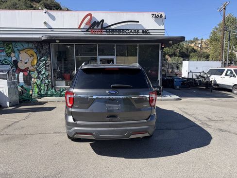 Used 2019 Ford Explorer XLT w/ Equipment Group 201A AWD/4WD image 4