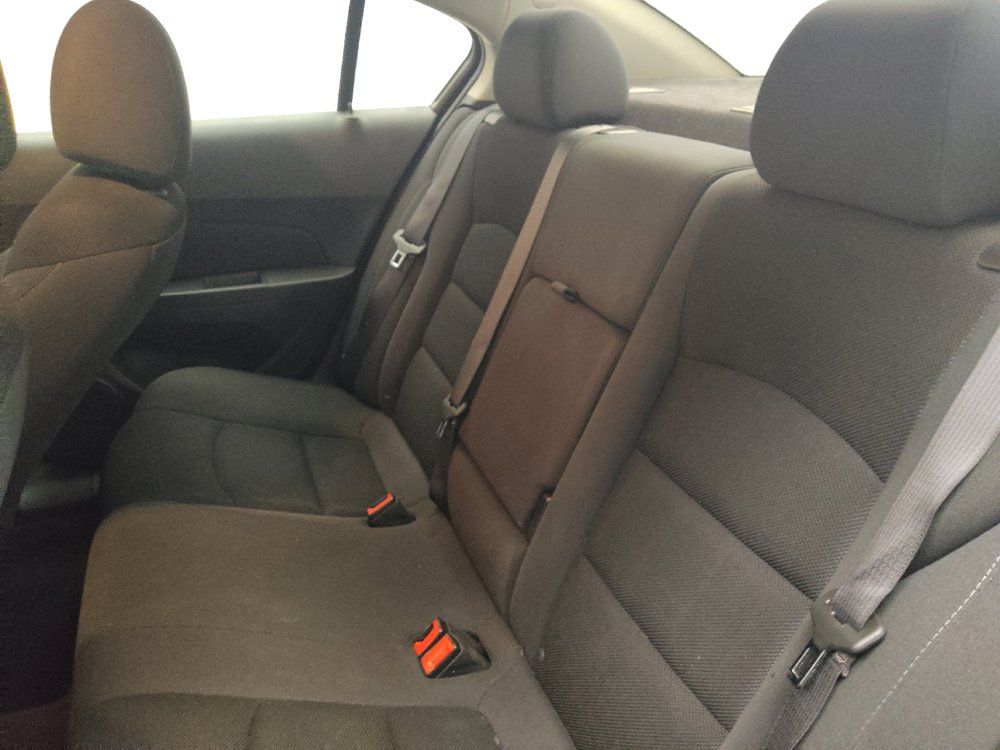 Used 2015 Chevrolet Cruze LT FWD image 18